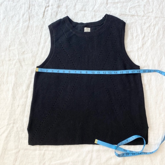 Joie Woman’s Knit Sleeveless Sweater - Picture 6 of 8